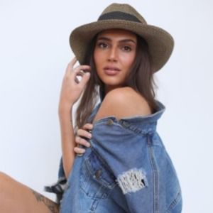 Meet your Posher, Shea